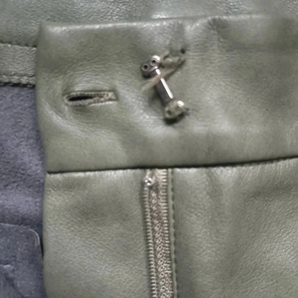 7 For All Mankind Faux Leather Light Olive Green Wide Leg Pants Size S - Picture 3 of 9